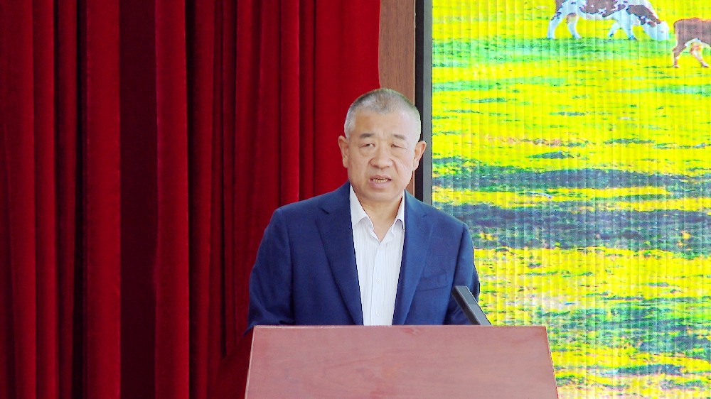 前進(jìn)集團(tuán)董事長(zhǎng)馬志祥為區(qū)委主題教育讀書(shū)班授課