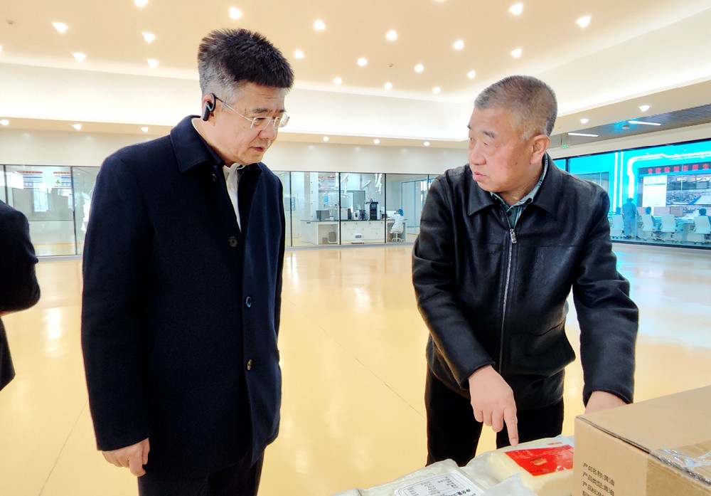 甘肅銀行黨委書記、董事長劉青到傳祁甘味乳業(yè)考察調(diào)研